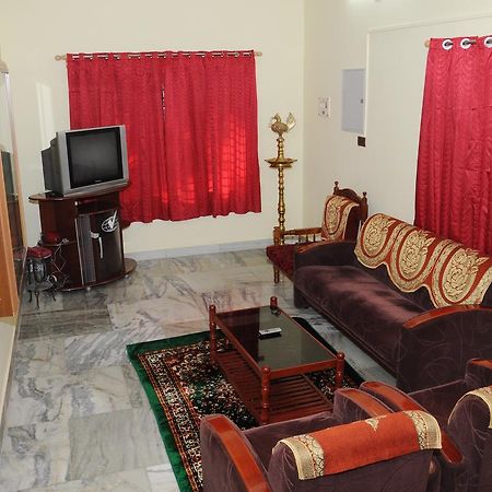 Sanam Beach House Канур Екстериор снимка