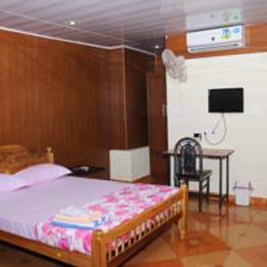 Sanam Beach House Канур Екстериор снимка