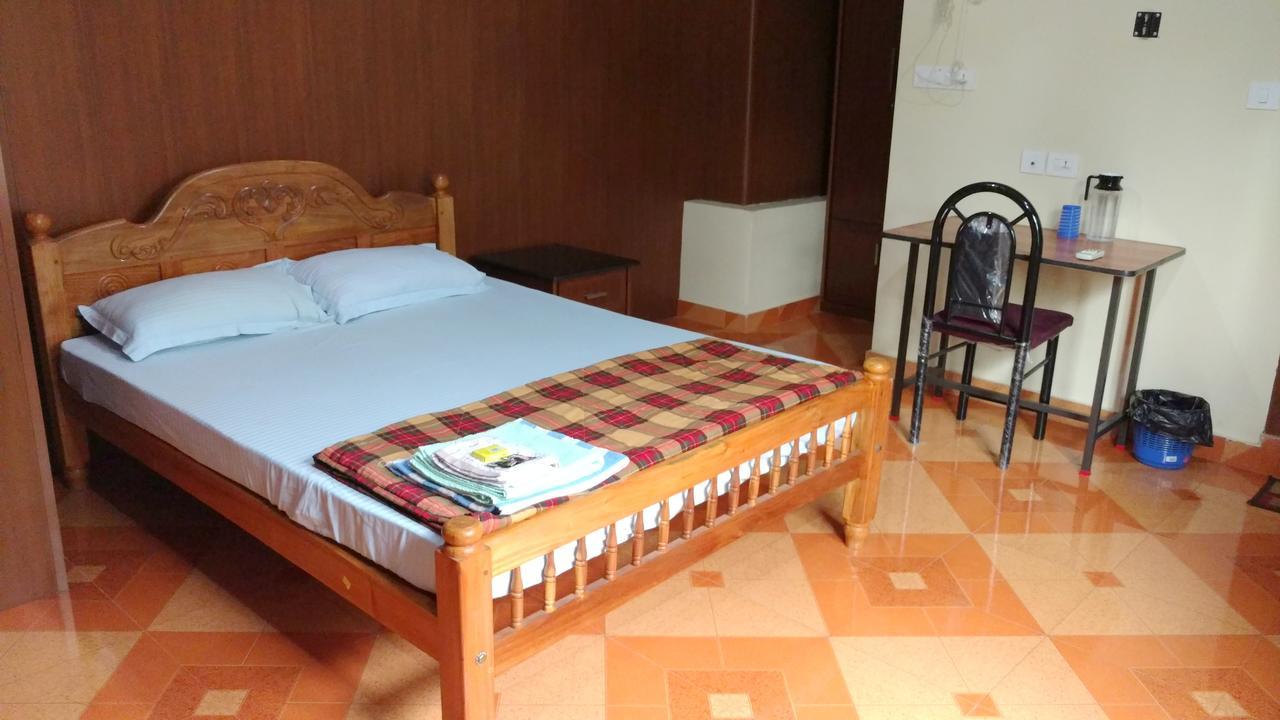 Sanam Beach House Канур Екстериор снимка